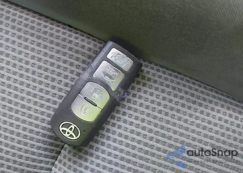 2019 Toyota Yaris Le from USA, damaged, VIN 3MYDLBYV5KY513758